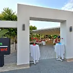Garden Aparthotel