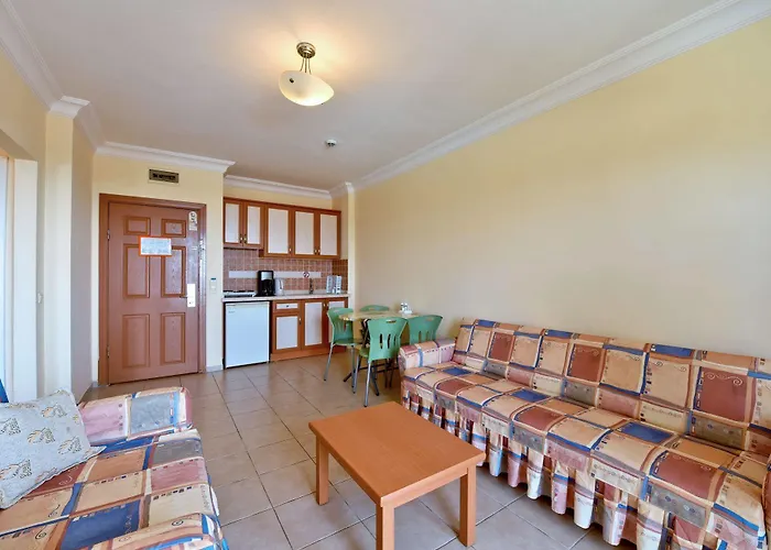 Garden Aparthotel 4*