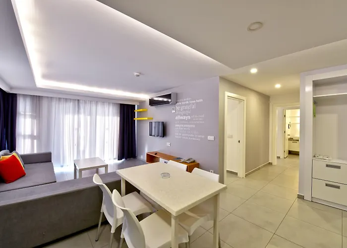 Garden Aparthotel 4*